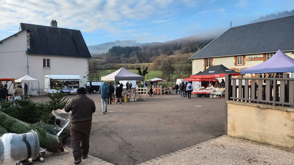 Marche de noel a moux en morvan